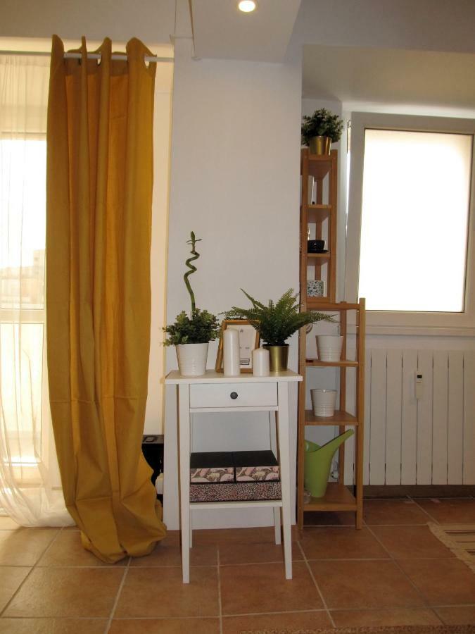 My Little Studio Bukares Bagian luar foto