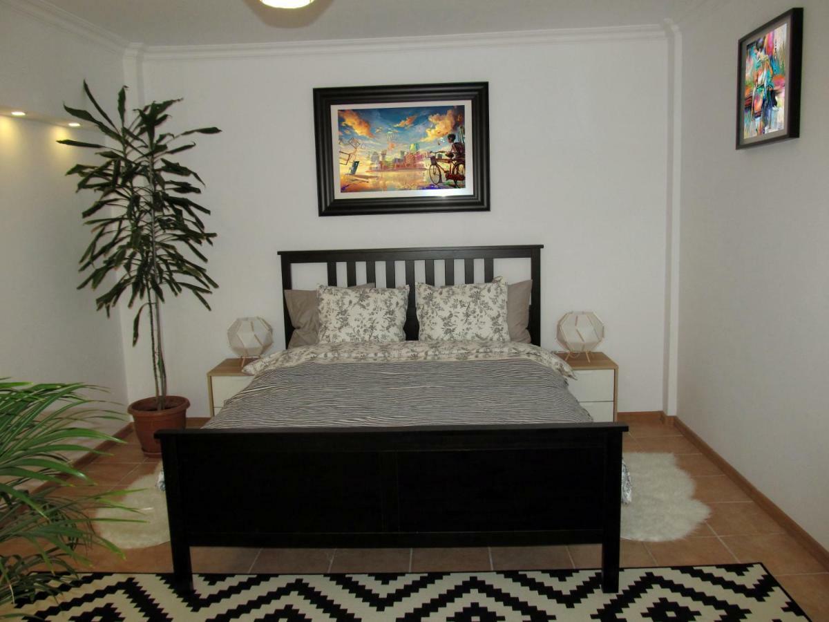My Little Studio Bukares Bagian luar foto